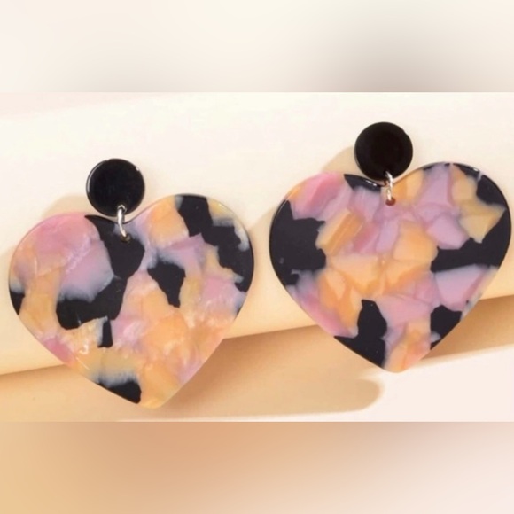 “From Bottom of my Heart” Acrylic Tortoise Pink Orange Black Color Shard Earring - Picture 4 of 5
